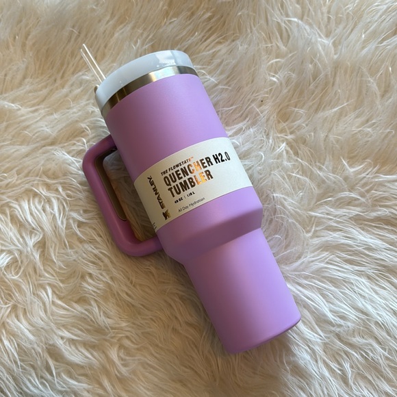 STANLEY THE QUENCHER H2.0 FLOWSTATE™ TUMBLER | 40 OZ IN PURPLE - Picture 3 of 3